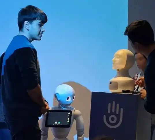 Fotografía de una clase del grado de biomédica.